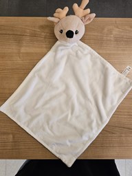 Toon details voor Baby knuffeldoek - Hert 28 x 35 cm  Afbeelding van Baby knuffeldoek - Hert 28 x 35 cm